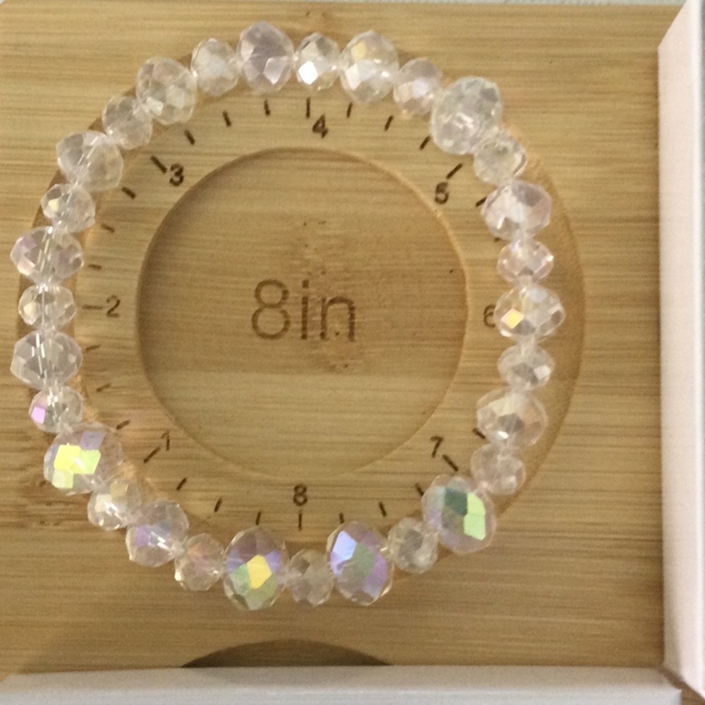 Iridescent Beaded Bracelet NWOT *